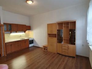 Pronájem bytu 1+kk, Dvůr Králové nad Labem, Bezručova, 32 m2