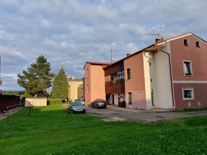 Pronájem bytu 1+kk, Dvůr Králové nad Labem, Bezručova, 32 m2