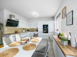 Prodej bytu 3+kk, Vochov, 68 m2
