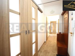 Prodej bytu 3+1, Třebíč, Kpt. Jaroše, 74 m2