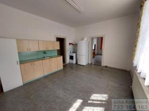 Prodej bytu 2+1, Krnov - Pod Cvilínem, Čsl. armády, 70 m2