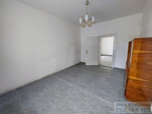 Prodej bytu 2+1, Krnov - Pod Cvilínem, Čsl. armády, 70 m2