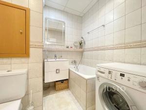 Pronájem bytu 1+kk, Praha - Háje, Květnového vítězství, 31 m2