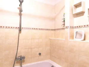 Pronájem bytu 2+kk, Praha - Malešice, Univerzitní, 63 m2