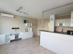 Pronájem bytu 2+kk, Praha - Černý Most, Kpt. Stránského, 41 m2