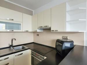 Pronájem bytu 2+kk, Praha - Černý Most, Kpt. Stránského, 41 m2