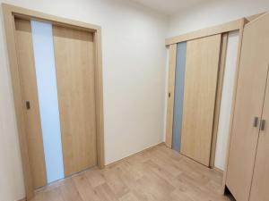 Pronájem bytu 2+kk, Praha - Černý Most, Kpt. Stránského, 41 m2
