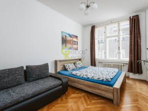 Pronájem bytu 2+1, Praha - Nové Město, Ve Smečkách, 60 m2