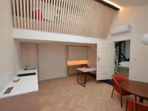 Pronájem bytu 2+kk, Praha - Staré Město, Národní, 54 m2