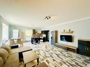 Prodej rodinného domu, Tlučná, Hlavní, 220 m2