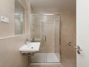 Prodej bytu 2+kk, Praha - Hrdlořezy, Českobrodská, 52 m2