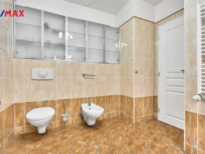 Prodej bytu 3+1, Karlovy Vary, Raisova, 118 m2