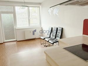Pronájem bytu 2+kk, Praha, Podkovářská, 52 m2