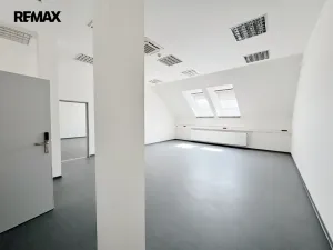 Pronájem kanceláře, Písek - Pražské Předměstí, Vladislavova, 650 m2