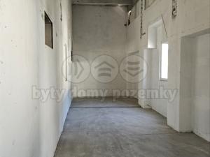 Pronájem skladu, Hlubočky, Dukelských hrdinů, 200 m2
