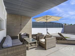 Prodej rodinného domu, Guardamar del Segura, Španělsko, 104 m2