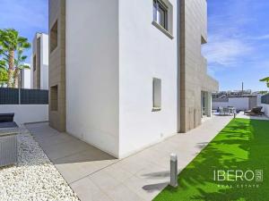 Prodej rodinného domu, Guardamar del Segura, Španělsko, 104 m2