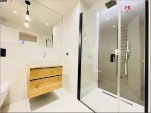 Pronájem kanceláře, Praha - Smíchov, Grafická, 57 m2