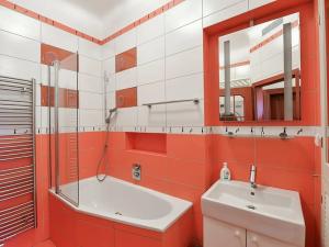 Pronájem bytu 2+1, Praha - Malá Strana, Újezd, 60 m2