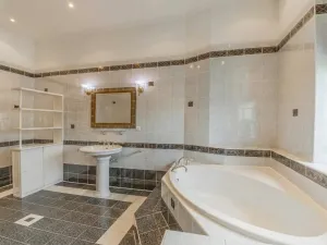 Prodej bytu 4+1, Praha - Vinohrady, Uruguayská, 165 m2