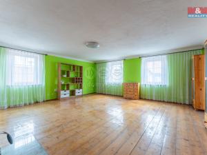 Prodej rodinného domu, Libochovany, 270 m2