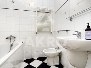 Pronájem bytu 2+1, Praha - Vinohrady, Šafaříkova, 75 m2