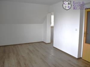 Prodej bytu 3+1, Bernartice, V zahrádce, 57 m2