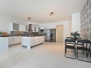 Pronájem bytu 3+kk, Praha - Karlín, Rohanské nábřeží, 128 m2