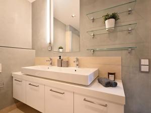 Pronájem bytu 3+kk, Praha - Karlín, Rohanské nábřeží, 128 m2
