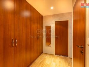 Prodej bytu 2+kk, Kladno - Kročehlavy, Benešovská, 40 m2