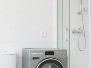 Pronájem bytu 1+kk, Praha - Smíchov, Plzeňská, 31 m2
