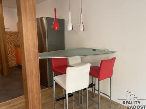 Pronájem bytu 2+kk, Olomouc, Ostružnická, 90 m2