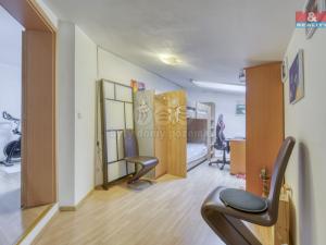 Prodej bytu 3+kk, Šestajovice, Komenského, 78 m2