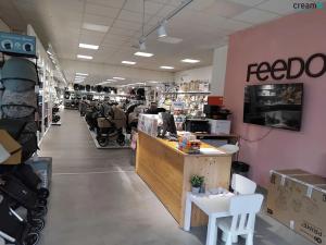 Pronájem obchodního prostoru, Zlín, Okružní, 216 m2