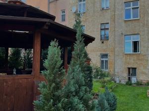 Prodej bytu 2+1, Karlovy Vary - Rybáře, nám. 17. listopadu, 65 m2