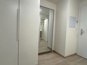 Pronájem bytu 2+kk, Praha, Výstavní, 65 m2