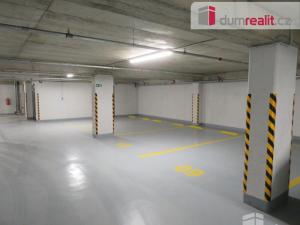 Pronájem garáže, Praha - Kobylisy, Vršní, 18 m2