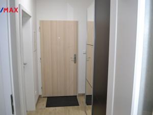 Prodej bytu 1+kk, Cerhenice, Za Cukrovarem, 37 m2