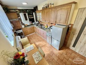 Prodej rodinného domu, Sazená, 210 m2