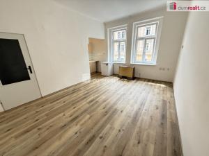 Pronájem bytu 1+kk, Praha - Nusle, Marie Cibulkové, 28 m2
