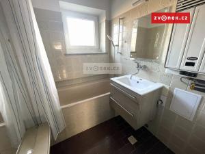 Pronájem bytu 2+1, Zlín, Kvítková, 54 m2