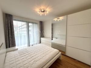 Pronájem bytu 3+kk, Praha, Seifertova, 80 m2