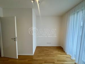 Pronájem bytu 3+kk, Praha, Seifertova, 80 m2