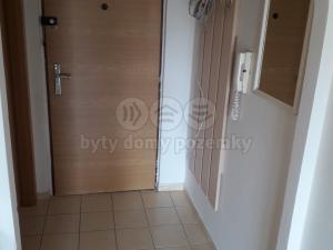 Pronájem bytu 2+kk, Chvaletice, U Kulturního domu, 41 m2
