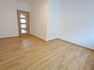 Prodej bytu 3+kk, Karlovy Vary, U Trati, 76 m2