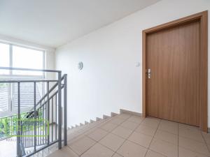 Prodej bytu 1+kk, Šestajovice, Revoluční, 17 m2