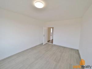 Pronájem bytu 2+1, Ústí nad Labem, Kmochova, 60 m2