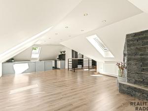 Prodej rodinného domu, Králův Dvůr - Křižatky, 240 m2