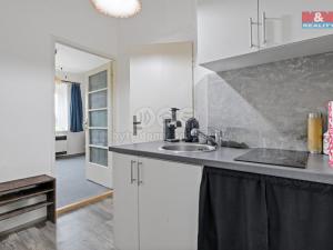 Prodej bytu 2+kk, Praha, Pod svahem, 45 m2