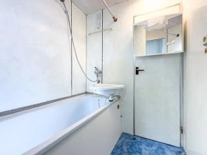 Pronájem bytu 2+1, Chomutov, Vítězslava Nezvala, 60 m2